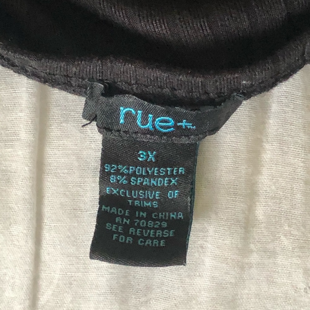 Jumper - Picture 2 of 2